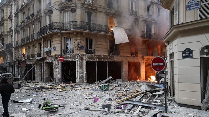 Φονική έκρηξη με τέσσερις νεκρούς στο Παρίσι – ΦΩΤΟ – ΒΙΝΤΕΟ