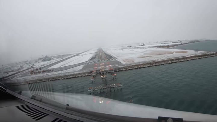 Πιλότος κατέγραψε την προσγείωση στο… χιονισμένο αεροδρόμιο «Μακεδονία» – ΒΙΝΤΕΟ