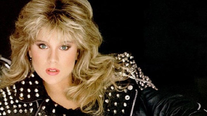 Στα 52 της η Σαμάνθα Φοξ θυμίζει τον παλιό… σέξι εαυτό της – ΦΩΤΟ