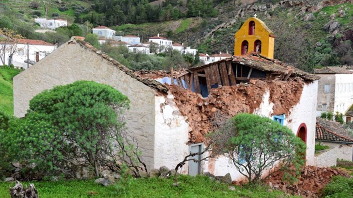 Κατέρρευσε εκκλησία του 1789 στην Ύδρα – ΦΩΤΟ