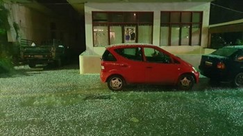 Έντονη χαλαζόπτωση στην Κρήτη – ΒΙΝΤΕΟ-ΦΩΤΟ