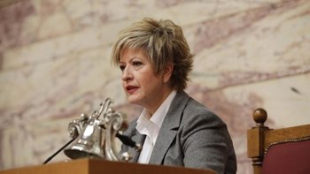 Μαρία Κόλλια–Τσαρουχά: Παραδίδω την παραίτησή μου στον Πρωθυπουργό της χώρας