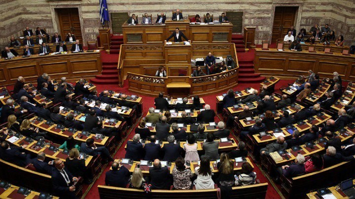 Σε ποιους προσβλέπει το Μαξίμου για τους “151” – Πότε θα έρθει στη Βουλή η Συμφωνία των Πρεσπών