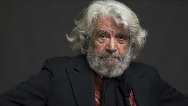 O σαρωτικός «Μαρξ» παίρνει παράταση!