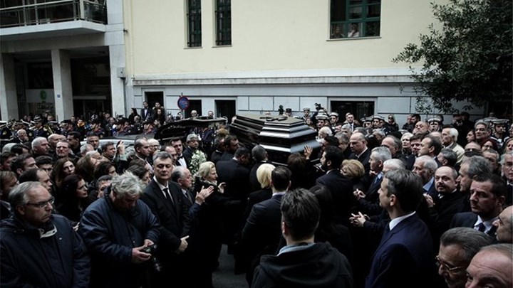 Το τελευταίο “αντίο” στον Δημήτρη Σιούφα – ΦΩΤΟ – ΒΙΝΤΕΟ