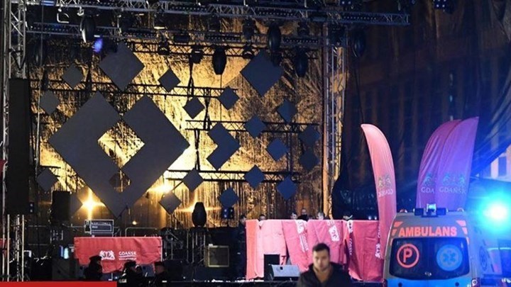 Πέθανε ο δήμαρχος του Γκντανσκ που μαχαιρώθηκε πάνω στην σκηνή – ΒΙΝΤΕΟ