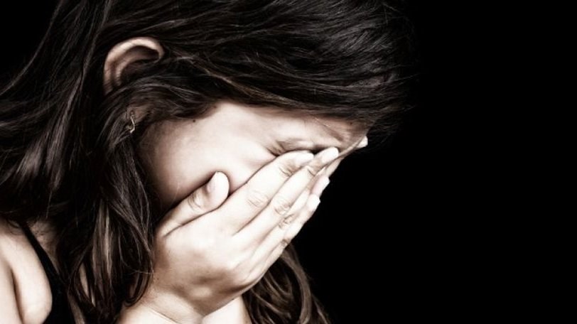 Μητέρα άφησε στο δρόμο την 10χρονη κόρη της