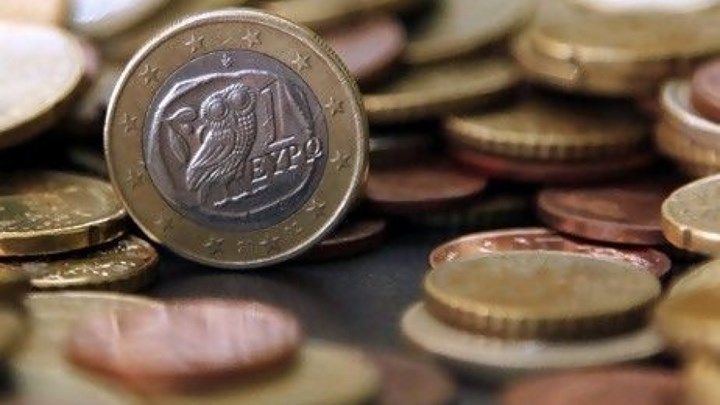 Τα 16 επιδόματα που αυξάνονται μαζί με τον κατώτατο μισθό