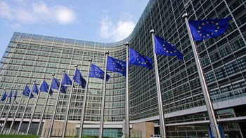 Κομισιόν: Προτείνει ενισχυμένη πλειοψηφία των χωρών της ΕΕ για θέματα φορολογίας