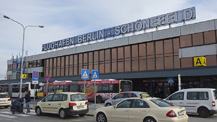 Δεν φαντάζεστε τι προσπάθησε να περάσει από το αεροδρόμιο μέσα στο παντελόνι του – ΦΩΤΟ