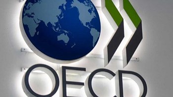 «Καμπανάκι» ΟΟΣΑ στην Ελλάδα για υψηλή φορολογία και ανάπτυξη