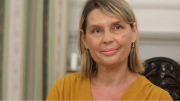 Υπέβαλε παραίτηση η Κατερίνα Παπακώστα – Δεν έγινε δεκτή από τον Τσίπρα