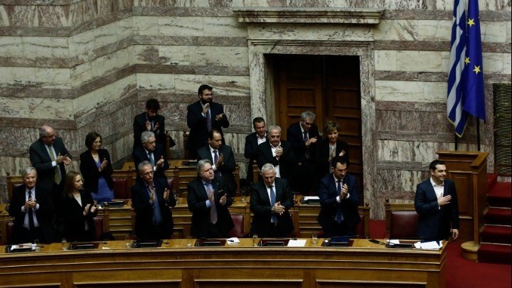 Ψήφο εμπιστοσύνης με 151 “ναι” έλαβε η κυβέρνηση – Τσίπρας: Η Βουλή έδωσε ψήφο εμπιστοσύνης στη σταθερότητα