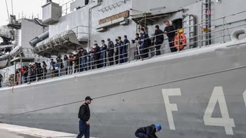 Τραυματίστηκε υπαξιωματικός στη φρεγάτα “ΝΑΒΑΡΙΝΟ”