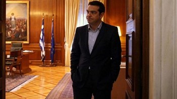 Handelsblatt: Ο Τσίπρας είναι πλέον επικεφαλής μιας κυβέρνησης μειοψηφίας – Διστάζει για πρόωρες εκλογές