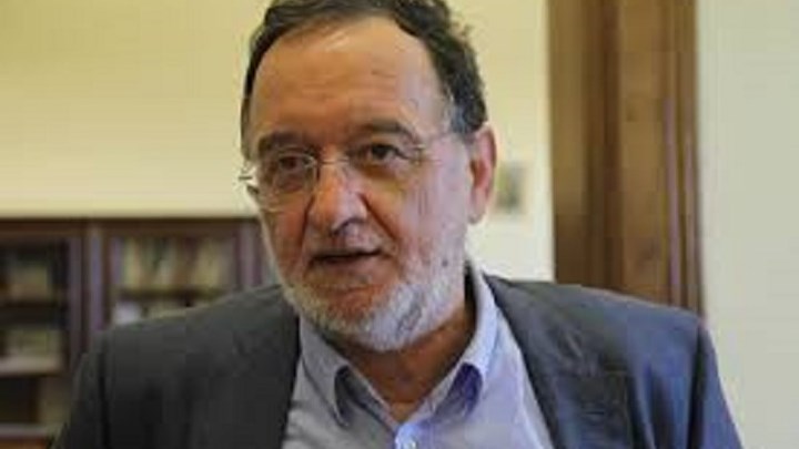 Λαφαζάνης: Η Δημοκρατία έχει γίνει κουρελόχαρτο – Οι διάφοροι “Μαυρωτάδες” κρίνουν την τύχη της χώρας