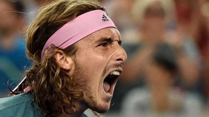 Ιστορική νίκη του Τσιτσιπά – Απέκλεισε τον Φέντερερ –  Τα highlights του αγώνα – ΒΙΝΤΕΟ