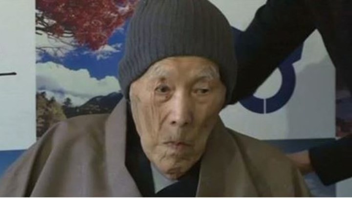 Έφυγε από τη ζωή ο γηραιότερος άνδρας στον κόσμο – ΒΙΝΤΕΟ