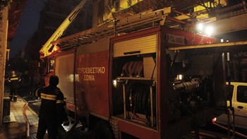 Βρέθηκε ακρωτηριασμένος άνδρας στο κτίριο που πήρε φωτιά στα Σεπόλια