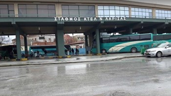 Άγριος ξυλοδαρμός γυναίκας στο σταθμό του υπεραστικού ΚΤΕΛ Λάρισας