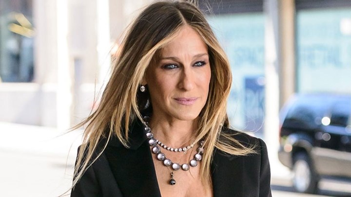 Έφθασε η στιγμή που περίμεναν όλες οι γυναίκες: Επιστρέφει η Κάρι Μπράντσο – ΒΙΝΤΕΟ