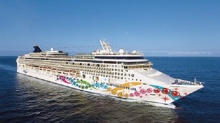 Η κρουαζιέρα αποδείχθηκε… ερωτική – Τουρίστες βρήκαν μέλη του πληρώματος να κάνουν σεξ στην καμπίνα τους – ΦΩΤΟ