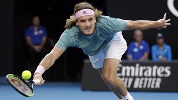 Ραγίζει καρδιές η γιαγιά του Τσιτσιπά: Είμαι τυφλή και δεν μπορώ να τον καμαρώσω…