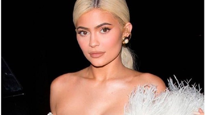 Φουντώνουν οι φήμες – Κρυφός γάμος για Κάιλι Τζένερ και Τράβις Σκοτ;