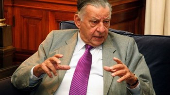 Βαρβιτσιώτης: Η κυβέρνηση συνυπογράφει εν ονόματι του λαού μια συμφωνία χωρίς κείμενο και με τον λαό με απέναντί της