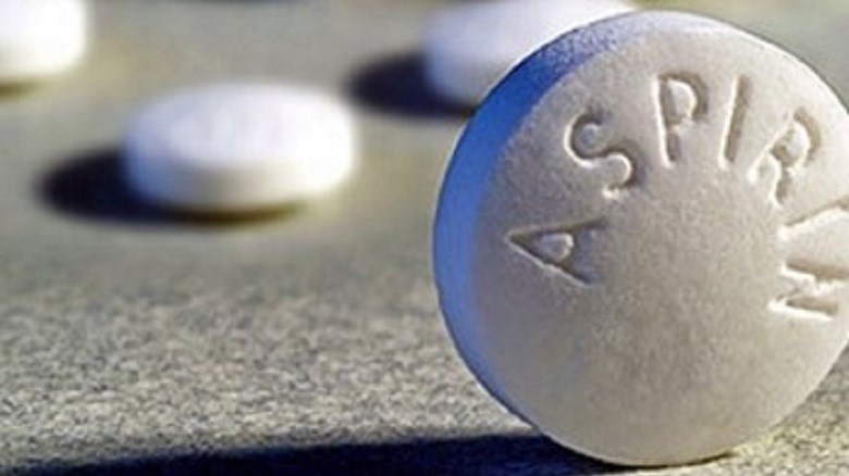 Η καθημερινή λήψη ασπιρίνης βλάπτει- Αυξάνει τον κίνδυνο για εσωτερική αιμορραγία στον εγκέφαλο ή το στομάχι