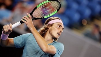 Τσιτσιπάς: Προσπάθησα να σκεφτώ πώς τον νίκησε ο Φέντερερ – Δεν θέλω να χάσω δέκα φορές από τον Ράφα