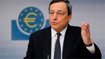 Ντράγκι: Θα εξασθενίσει και άλλο η ανάπτυξη στην Ευρωζώνη – Τι είπε για τα επιτόκια