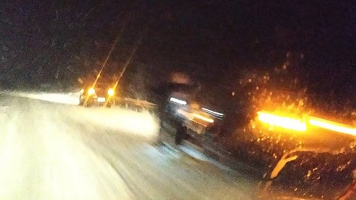 Καραμπόλα δέκα αυτοκινήτων στο δρόμο Κοζάνης-Πτολεμαϊδας μέσα σε χιονόπτωση – ΒΙΝΤΕΟ