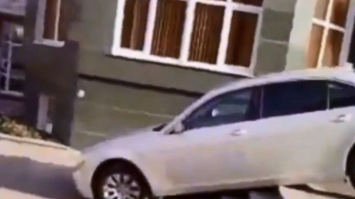 Όταν με το παρκάρισμα απλά δεν… το έχεις – ΒΙΝΤΕΟ