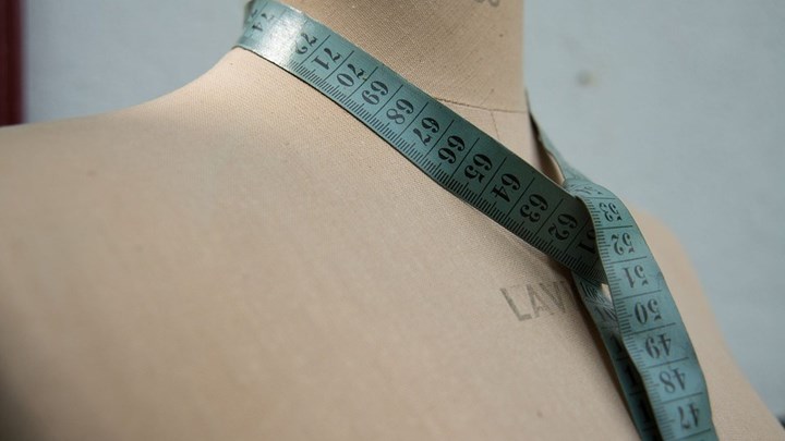 Θλίψη στον χώρο της μόδας – Πέθανε ο σχεδιαστής Γιώργος Μανούσκος