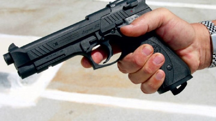 Τον πυροβόλησε στο κεφάλι γιατί ζήτησε την επιστροφή του δώρου Χριστουγέννων