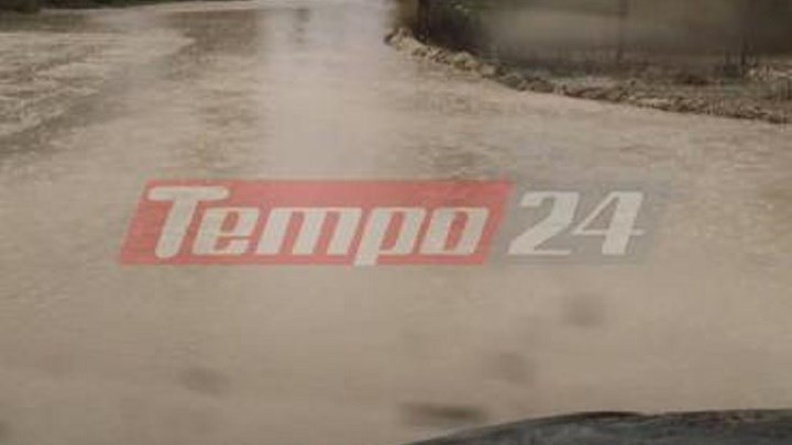 Ποτάμια οι δρόμοι στα Δεμένικα της Πάτρας – ΦΩΤΟ – ΒΙΝΤΕΟ