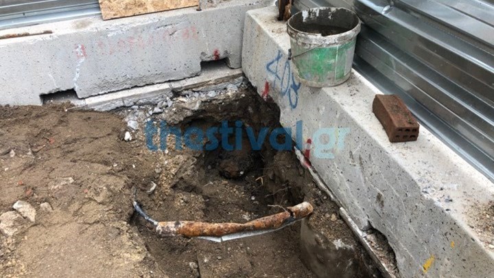 Εντοπίστηκε βλήμα στα θεμέλια νεοκλασικού κτιρίου στη Θεσσαλονίκη – ΦΩΤΟ