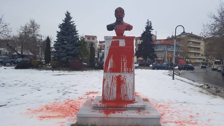 Βανδάλισαν το άγαλμα του Ελευθέριου Βενιζέλου στη Φλώρινα