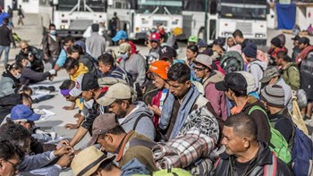 Οι ΗΠΑ άρχισαν την επαναπροώθηση αιτούντων άσυλο στο Μεξικό