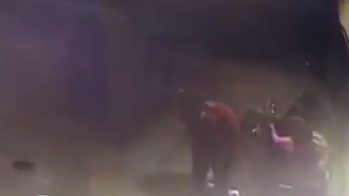 Συγκλονιστικές εικόνες – Η στιγμή που το αυτοκίνητο χτυπά το 3χρονο κοριτσάκι στην Πάτρα