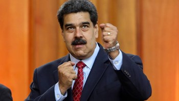 Δεν έχει εκδοθεί ένταλμα σύλληψης του Χουάν Γκουαϊδό δηλώνει ο Μαδούρο