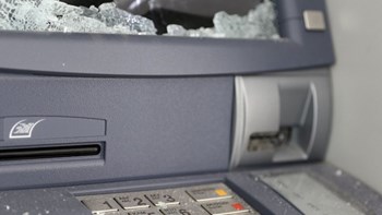 Ανατίναξαν δυο ΑΤΜ