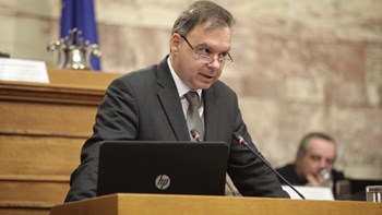 Λιαργκόβας στον Realfm 97,8: Η αύξηση του κατώτατου μισθού κρύβει κινδύνους