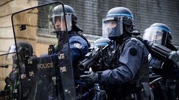 Ένας νεκρός από τους πυροβολισμούς στη Γαλλία