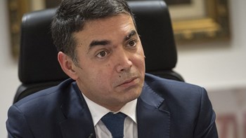 Ένταση αλά… ελληνικά στη Βουλή των Σκοπίων – Πρόταση μομφής κατά του Ντιμιτρόφ