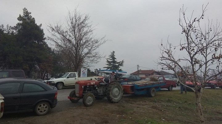 Συνεχίζουν τις κινητοποιήσεις οι αγρότες – Δείτε που έχει μπλόκα στην Κεντρική Μακεδονία