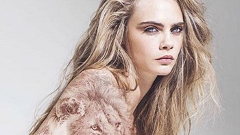 Η Κάρα Ντελεβίν ποζάρει τόπλες σε νέα καμπάνια – ΦΩΤΟ