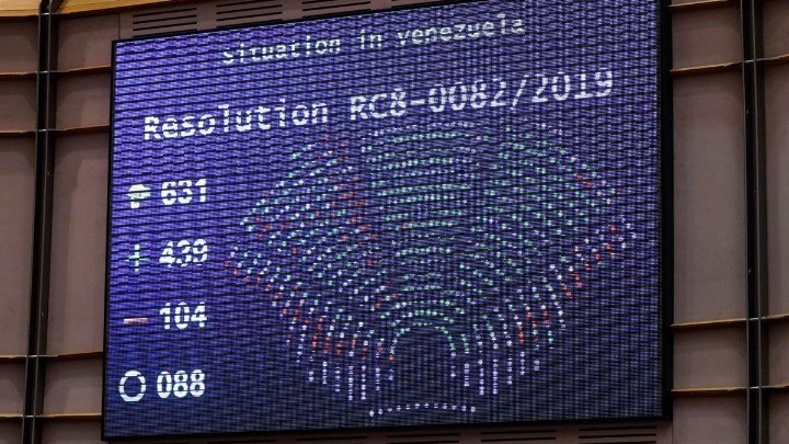 Κούλογλου και Κούνεβα ψήφισαν κατά της αναγνώρισης του Γκουαϊδό