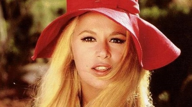 Αυτή είναι η νέα… Αλίκη Βουγιουκλάκη – ΦΩΤΟ